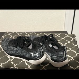 Under Armour Tennis Shoes 👟